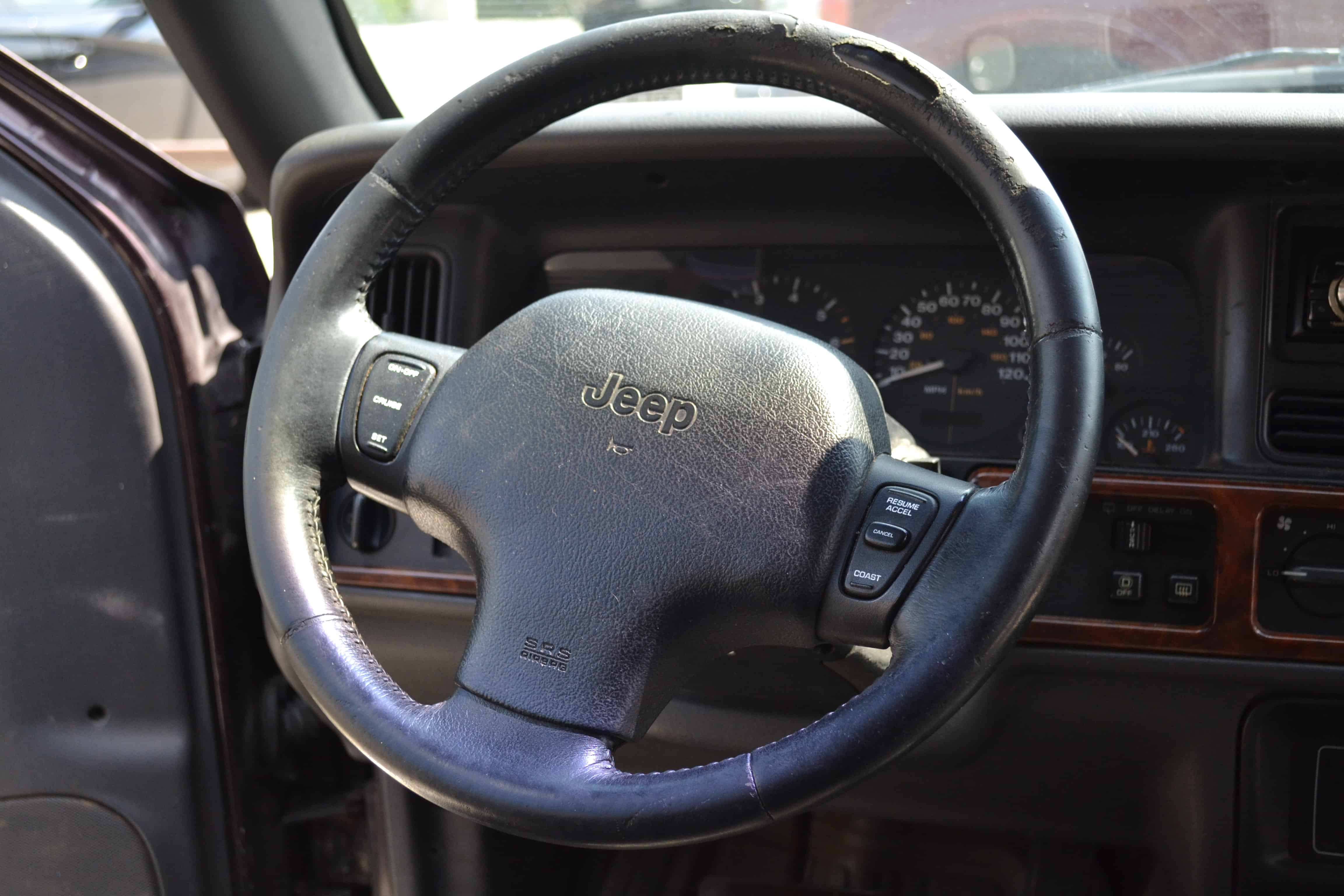 1997 Jeep Grand Cherokee Laredo Steering Wheel